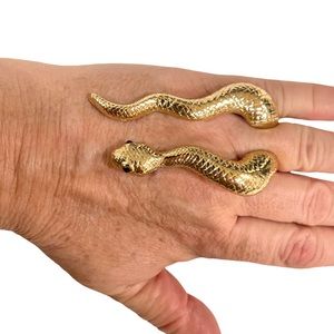Snake crystal gold tone ring